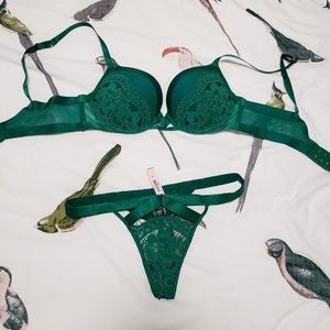 Victoria's secret green bra and panties set